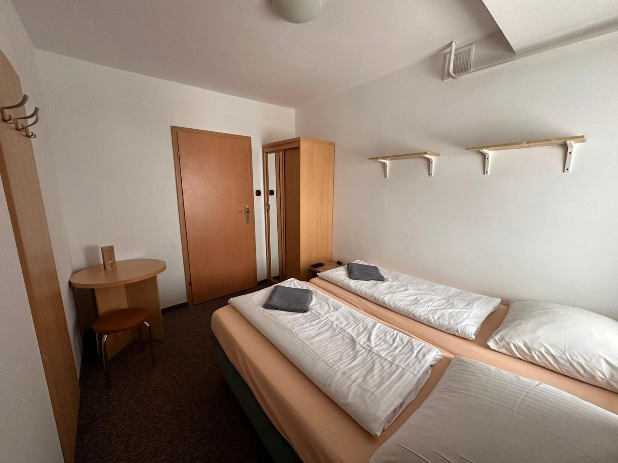 Straszny Dwor Hotel Duszniki Zdroj Room photo